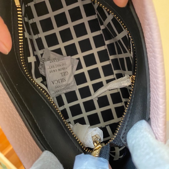 Kate Spade Small Purse PXRU 6083 - Picture 5 of 9